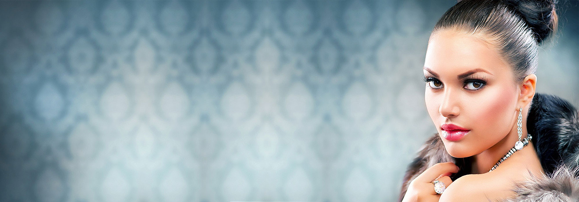 美容师佩戴黄金长期沾身体精油会腐蚀吗?